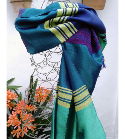 Pashmina chal tejido en tela de rayas en bloques de azul turquesa y verde