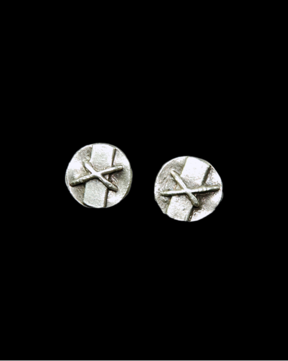 Front view of Andaluchic´s "Spartacus" Studs with a thick belt & cross motif made in oxidised silver plated zamak