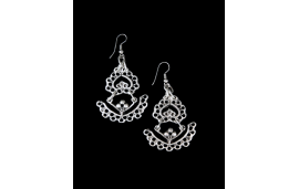 Spanish look chandelier earrings in nickel free silver plated zamak