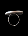 Seitenansicht von Breite & Band großem verstellbarem Retro-Chic "Asymmetrisches Caracol Ring aus antikem versilbertem Zamak