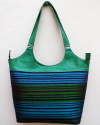 Grand sac à épaule en cuir vert avec textile rayé multicolore bleu, vert et violet