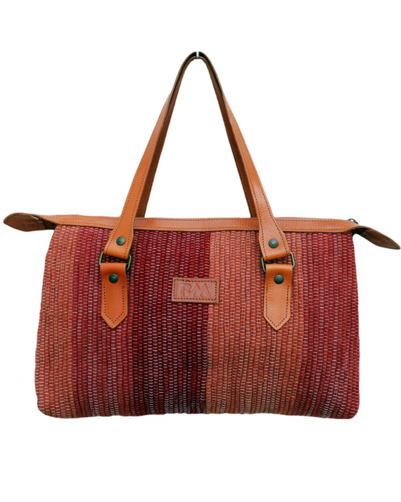 Front view of Andaluchic´s "Flor" shoulder bag in up-cycled hand-woven cotton in red & terracotta tones with tan calf´s leather