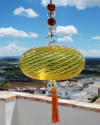 Boule de verre soufflée avec pompon : talsiman, boule de sorcière ou attrape-soleil