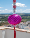 Boule de verre soufflée avec pompon : talsiman, boule de sorcière ou attrape-soleil