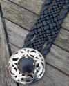Cintura larga per donna intrecciata in pelle nera con fibbia stile filigrana