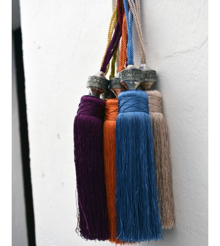 Handmade mini tassels and tassels for furniture with oriental design