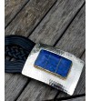 Cinturón ancho negro con hebilla rectangular con inserto de resina azul