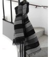 Pashmina chal tejido a mano en rayas de negro, gris y plata